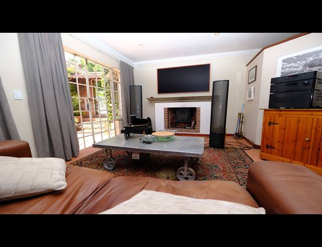4 BEDROOM HOUSE FOR SALE IN KENSINGTON B